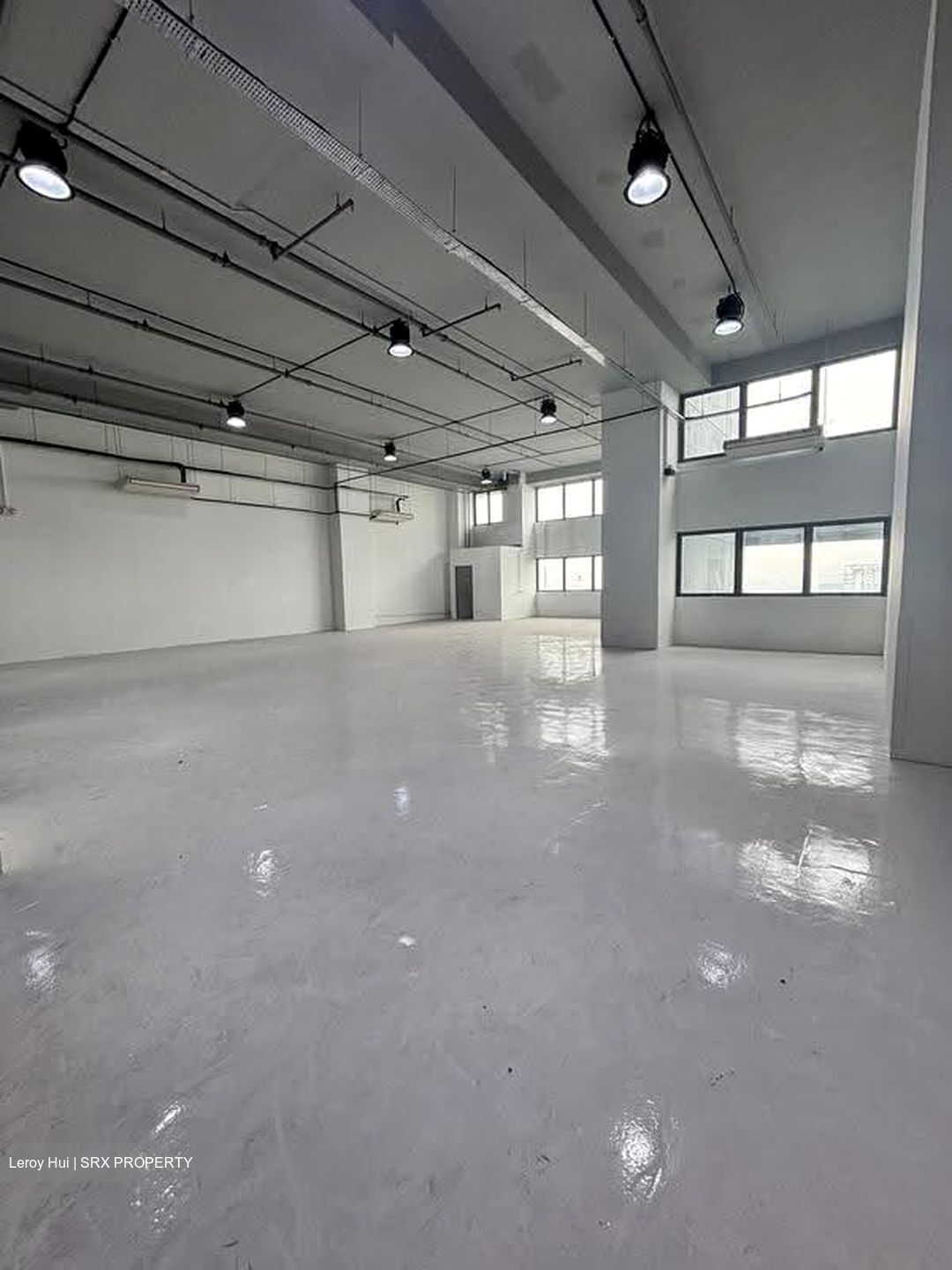 Carros Centre (D25), Factory #629666891